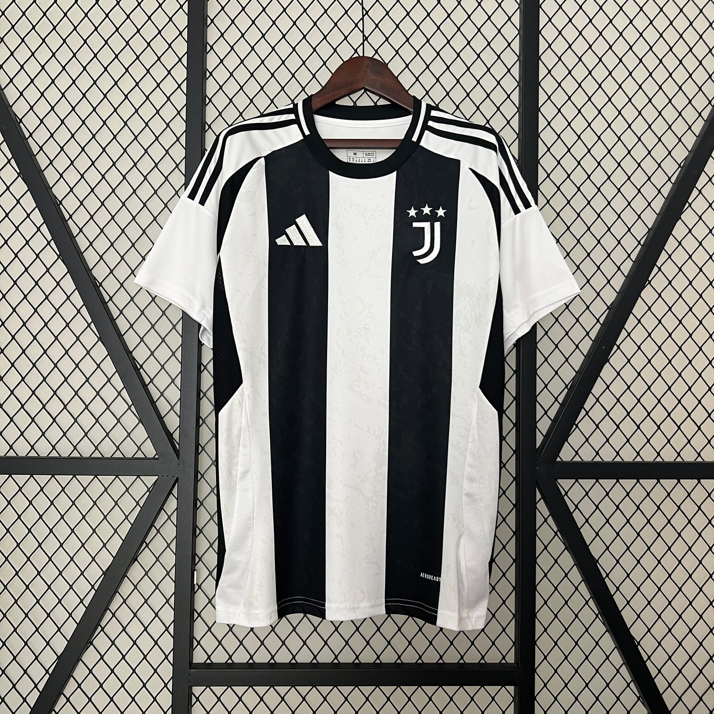 Camisa Juventus I 24/25 Torcedor Masculina