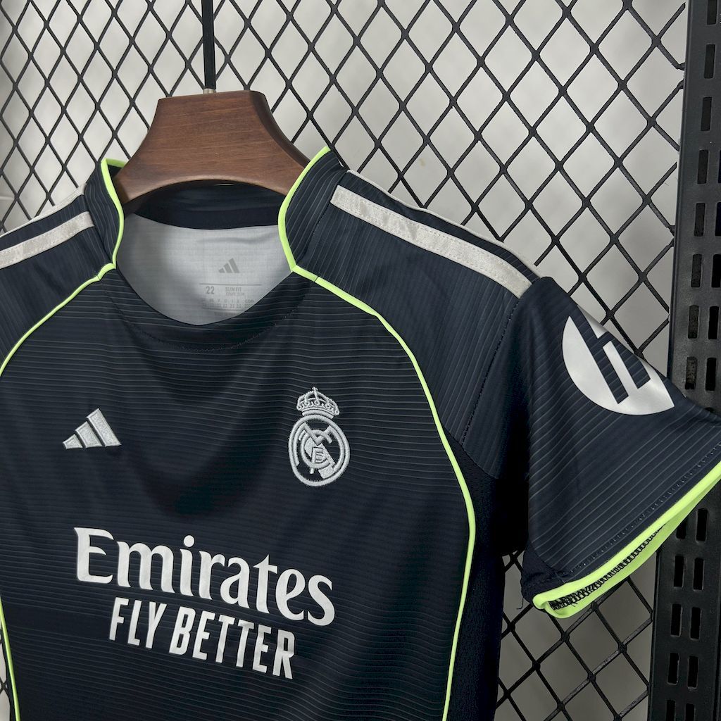 Kit Infantil Real Madrid II 25/26 Torcedor